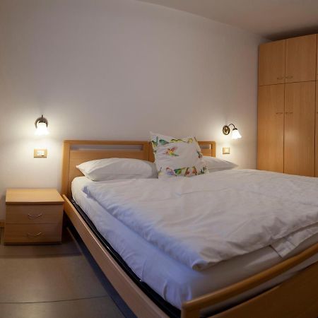 Buffaure A Parte Apartamento Pozza di Fassa Exterior foto