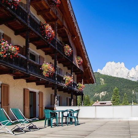 Buffaure A Parte Apartamento Pozza di Fassa Exterior foto